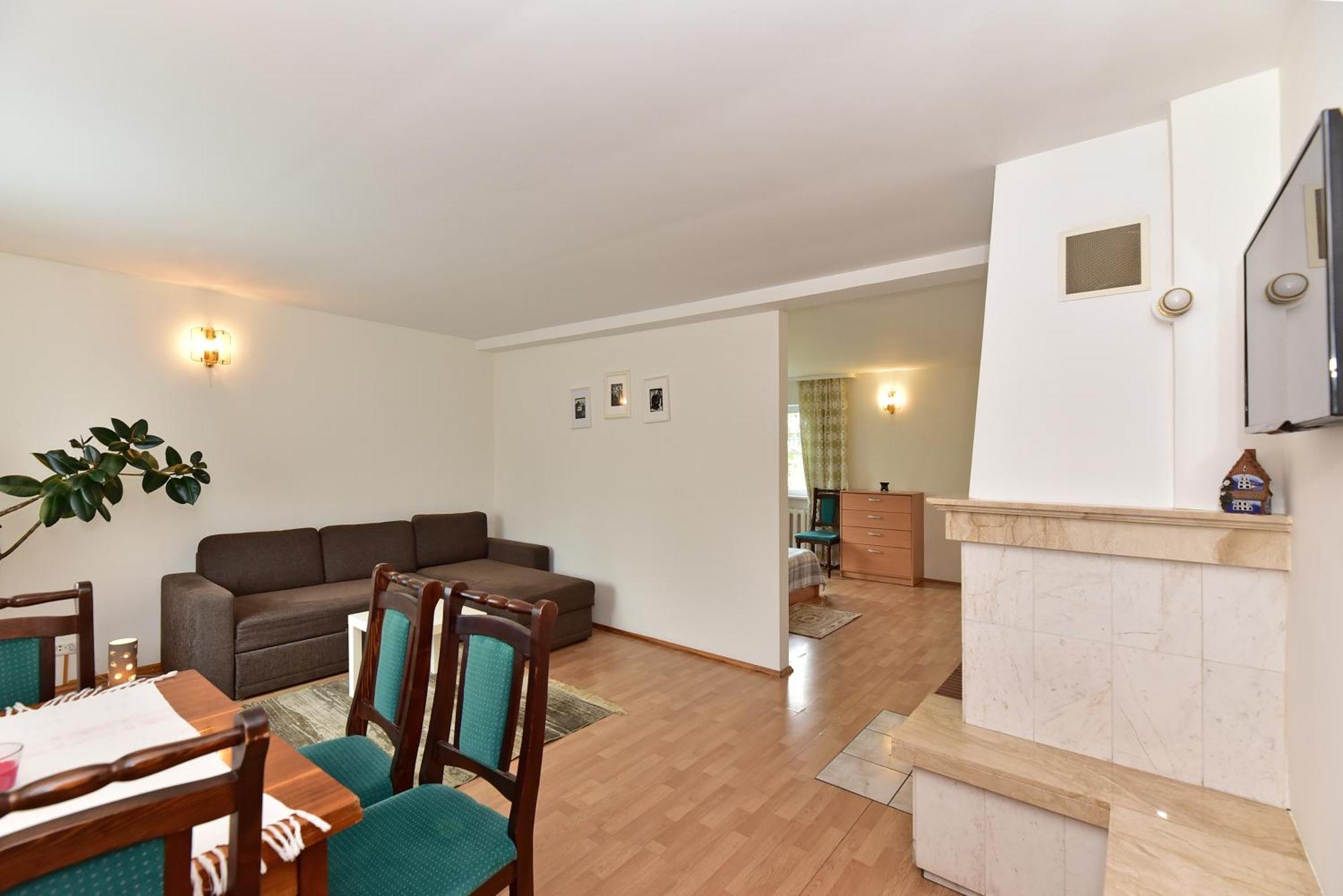 Augutes Zurlienes Apartamentai 트라카이 외부 사진